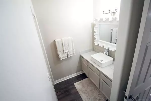 El Cajon, CA 92020,550 Graves #10