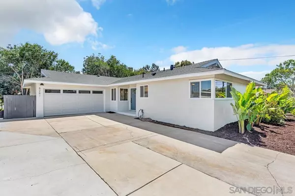 San Diego, CA 92119,8281 Beaver Lake Dr