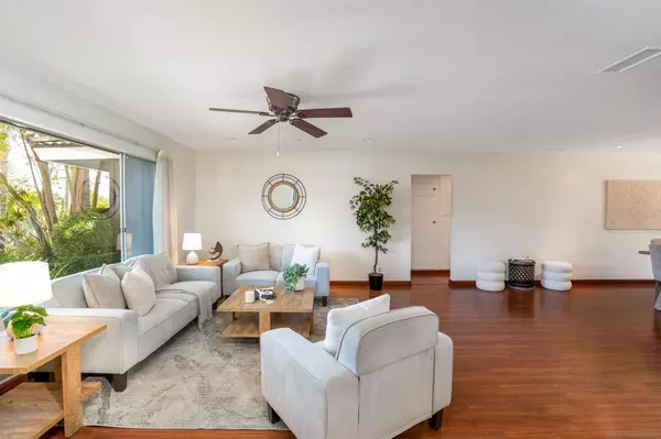 Escondido, CA 92025,1637 Encino Dr