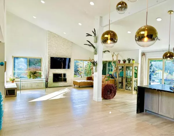 2310 Via Munera, La Jolla, CA 92037