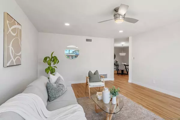 San Diego, CA 92111,3975 Anastasia St