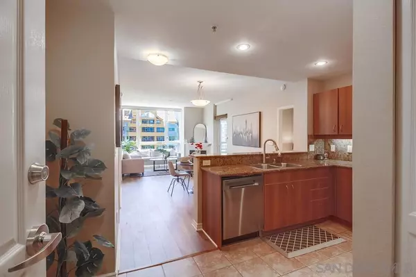 San Diego, CA 92101,300 W Beech St #1101