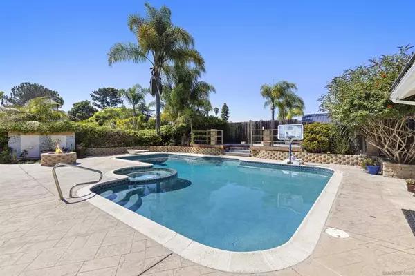 Encinitas, CA 92024,1510 Orangeview Dr