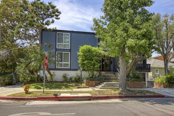 5003 Westpark Dr. #203, North Hollywood, CA 91601