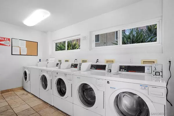 Spring Valley, CA 91977,9860 Dale Avenue #D7