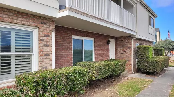 863 Del Mar Downs Rd #D, Solana Beach, CA 92075