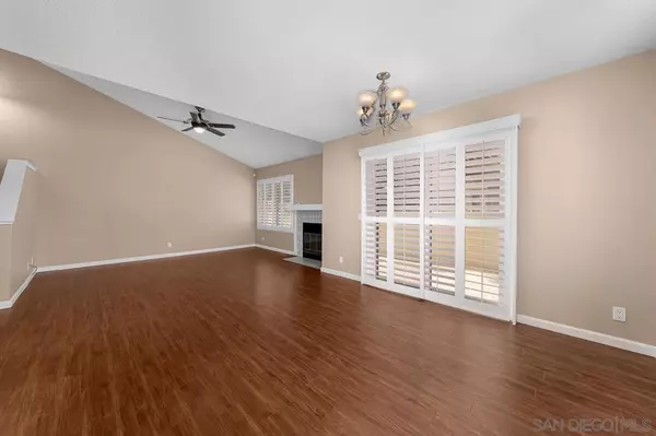 San Diego, CA 92122,4210 Porte De Palmas #28