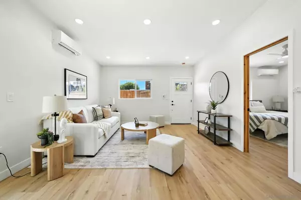 San Diego, CA 92119,8483 Blue Lake Drive