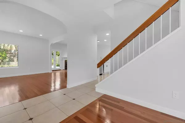 Carlsbad, CA 92010,3007 Glenbrook St