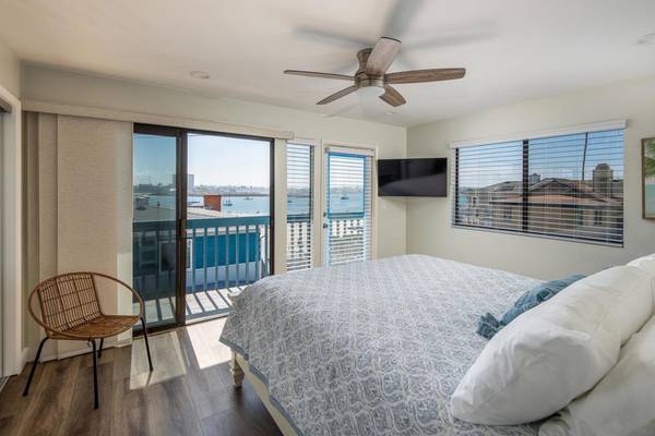 822 San Gabriel Pl #103, San Diego, CA 92109