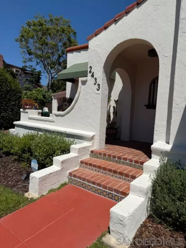 San Diego, CA 92104,2433 San Marcos Ave.