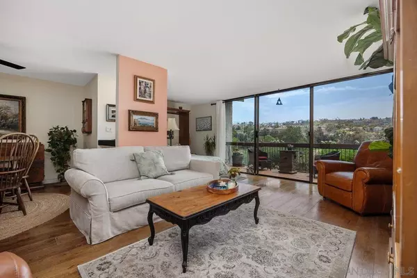 Carlsbad, CA 92009,2564 Navarra Dr #113