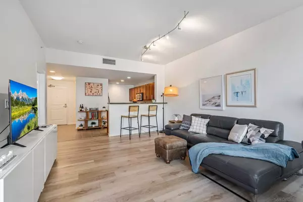 253 10Th Ave #329, San Diego, CA 92101