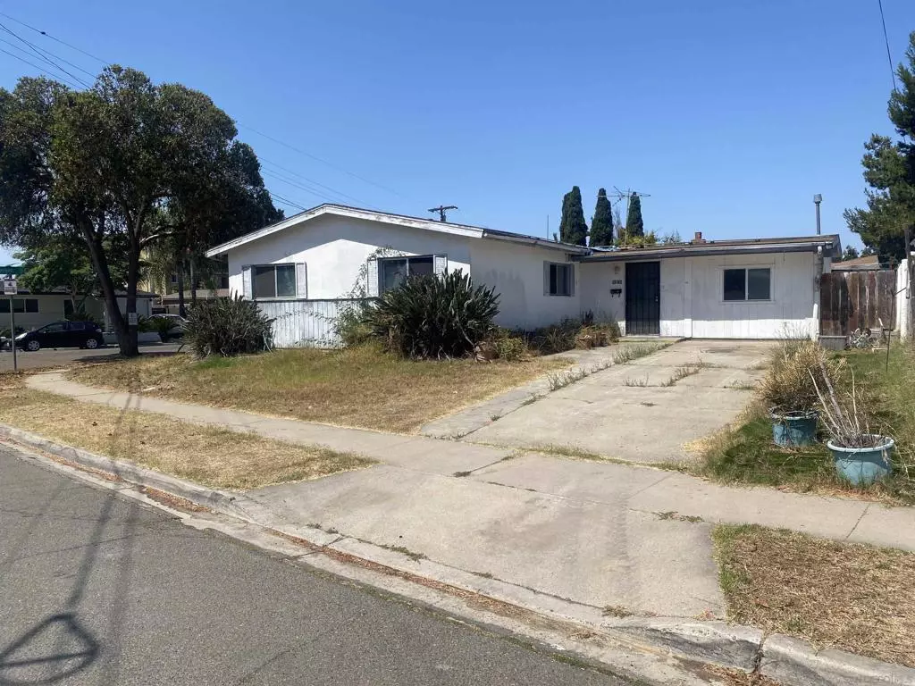 San Diego, CA 92117,4970 Mable Way