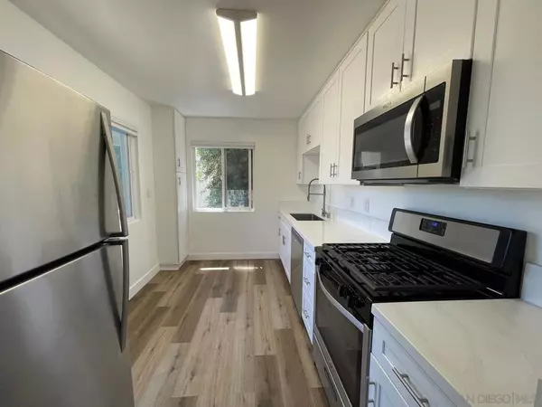 San Diego, CA 92109,2252 Garnet Ave