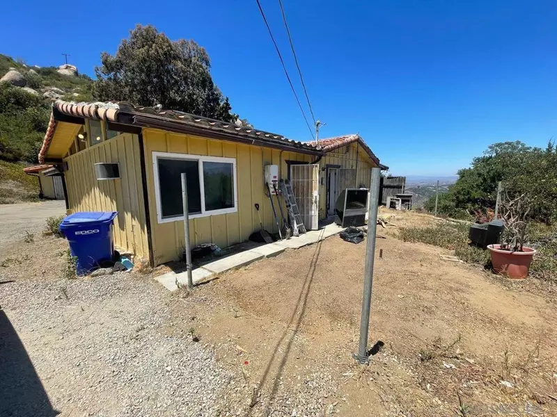 28865 Gordon Hill Rd, Valley Center, CA 92082