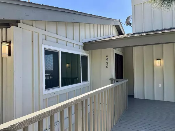 La Jolla, CA 92037,6920 Country Club Dr.