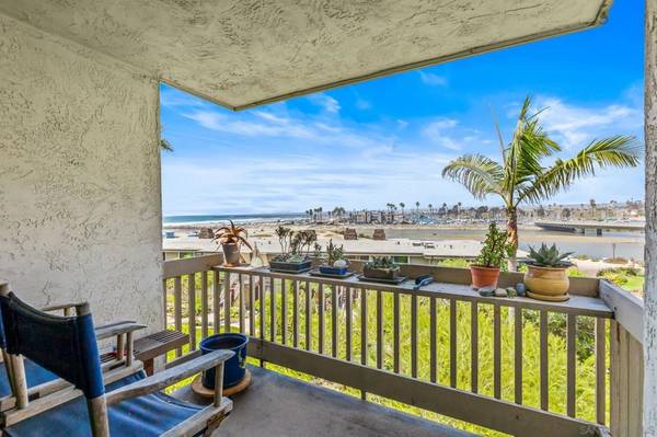 999 N N Pacific St #F203, Oceanside, CA 92054