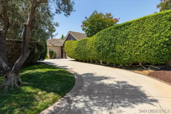 San Diego, CA 92128,18304 Vezelay Ln