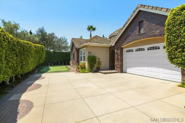 San Diego, CA 92128,18304 Vezelay Ln