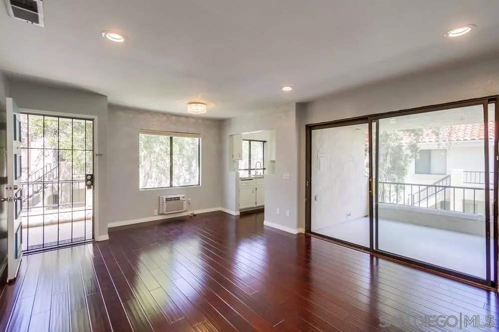 San Diego, CA 92126,10805 Camino Ruiz #34
