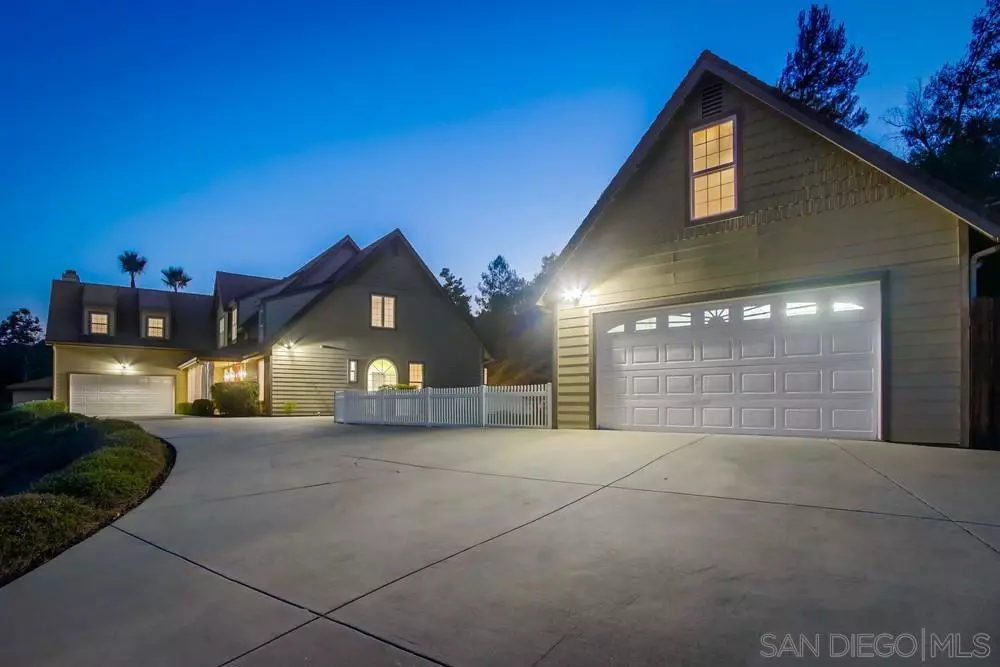 Fallbrook, CA 92028,2543 Daisy Ln