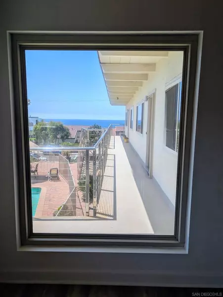 519 Stratford Ct #P, Del Mar, CA 92014