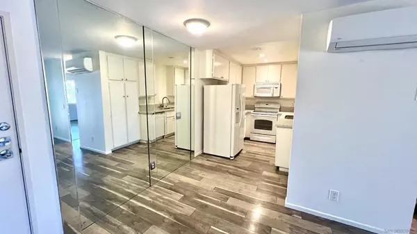 San Diego, CA 92122,6330 Genesee Ave #213