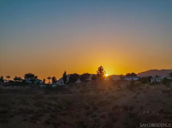 Escondido, CA 92026,26036 38 Kaywood Terrace