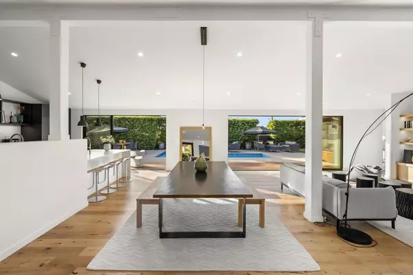 La Jolla, CA 92037,6510 Avenida Manana