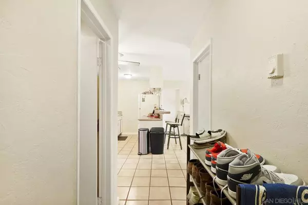 San Diego, CA 92109,2999 Mission Blvd #201