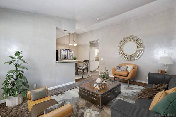 San Diego, CA 92115,5550 Adelaide Ave #11