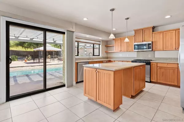 Ramona, CA 92065,16345 Bassett Ct