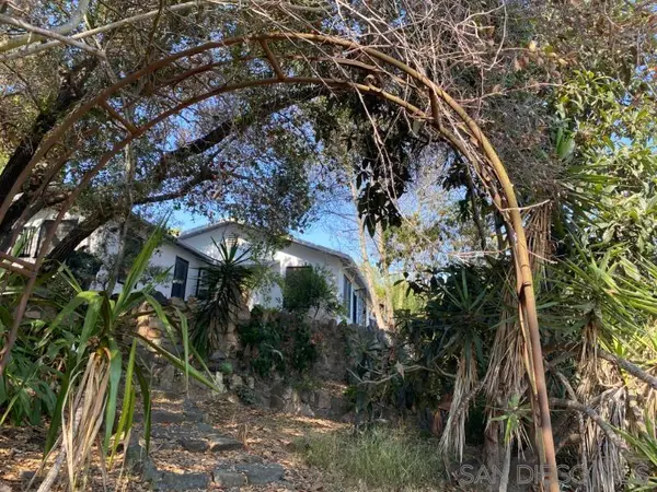 Vista, CA 92084,1401 Monte Vista Dr