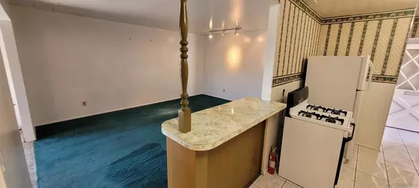 San Diego, CA 92114,7693 Woodbine Way