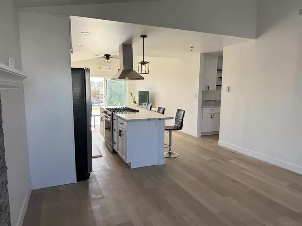 San Diego, CA 92114,664 Carefree Dr