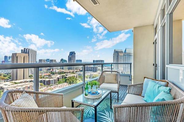 700 W E St #2005, San Diego, CA 92101