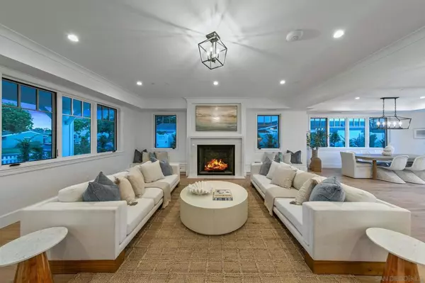 Coronado, CA 92118,910 Balboa