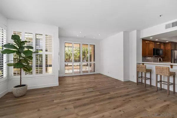 San Diego, CA 92110,5895 FRIARS RD #5116