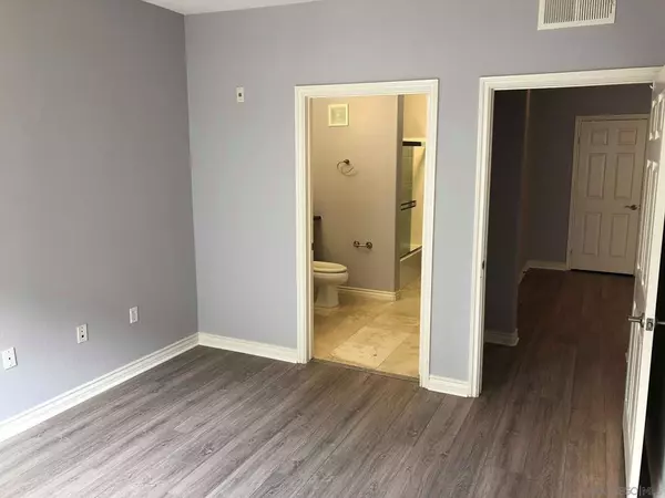 La Jolla, CA 92037,9293 Regents Rd #C307