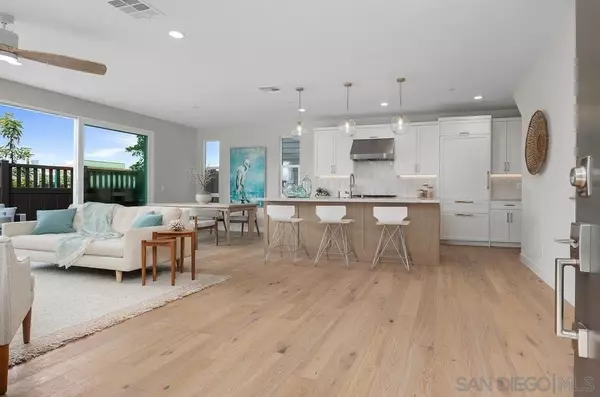 Encinitas, CA 92024,559 N Vulcan Ave