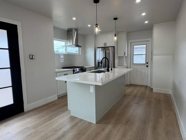 Imperial Beach, CA 91932,819 Georgia St