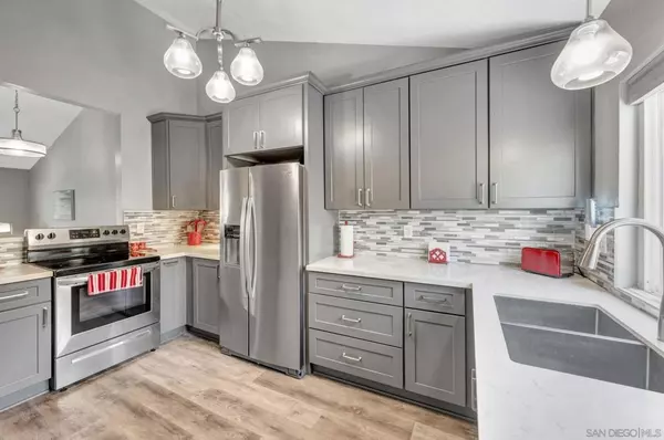 7700 Parkway Dr #17, La Mesa, CA 91942
