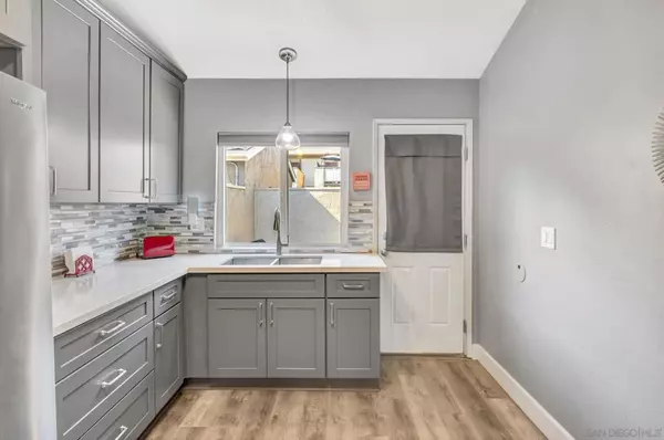 La Mesa, CA 91942,7700 Parkway Dr #17