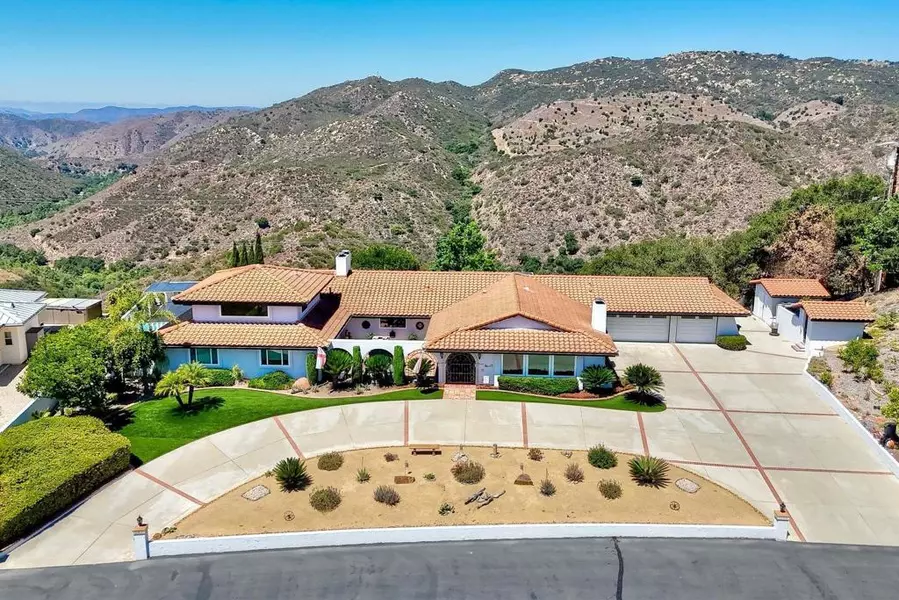 2064 Santa Margarita Dr., Fallbrook, CA 92003