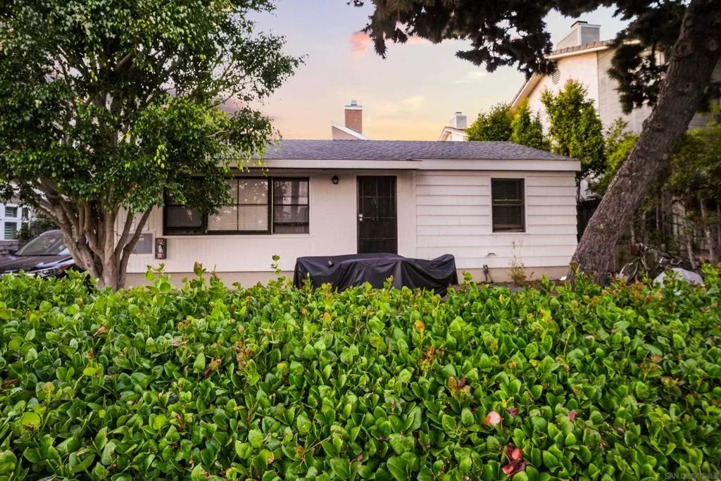 San Diego, CA 92109,1228 Grand Ave