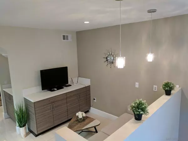 San Diego, CA 92101,1647 9th Ave.