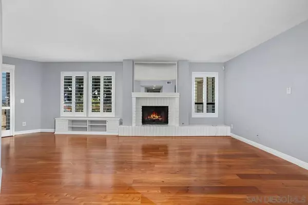 Carlsbad, CA 92009,1914 Swallow Ln