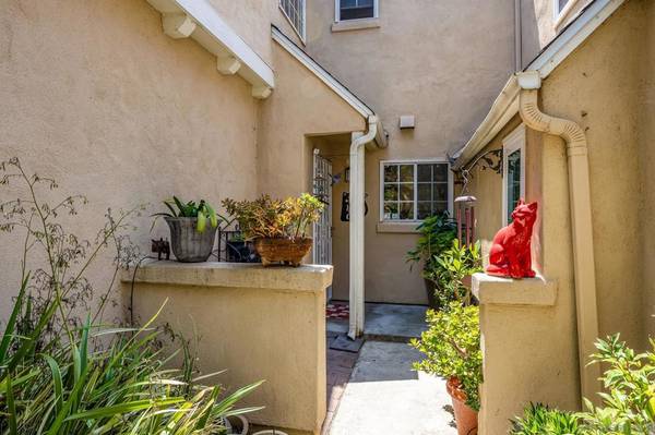 Carlsbad, CA 92010,2591 Regent Rd