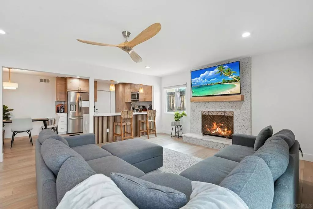Santee, CA 92071,10143 Allenwood Way